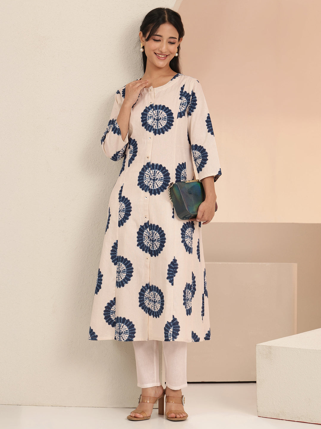  Off white Geometric Printed Cotton Blend A-Line Kurta 