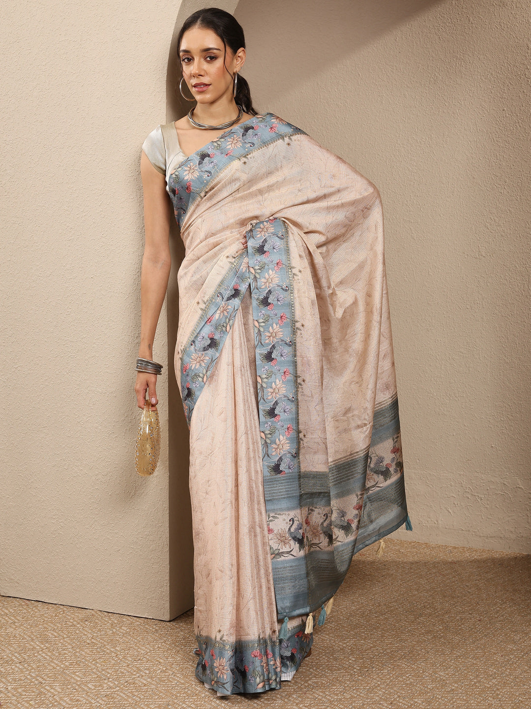  Off White Printed Silk Blend Saree With Unstitched Blouse Piece 