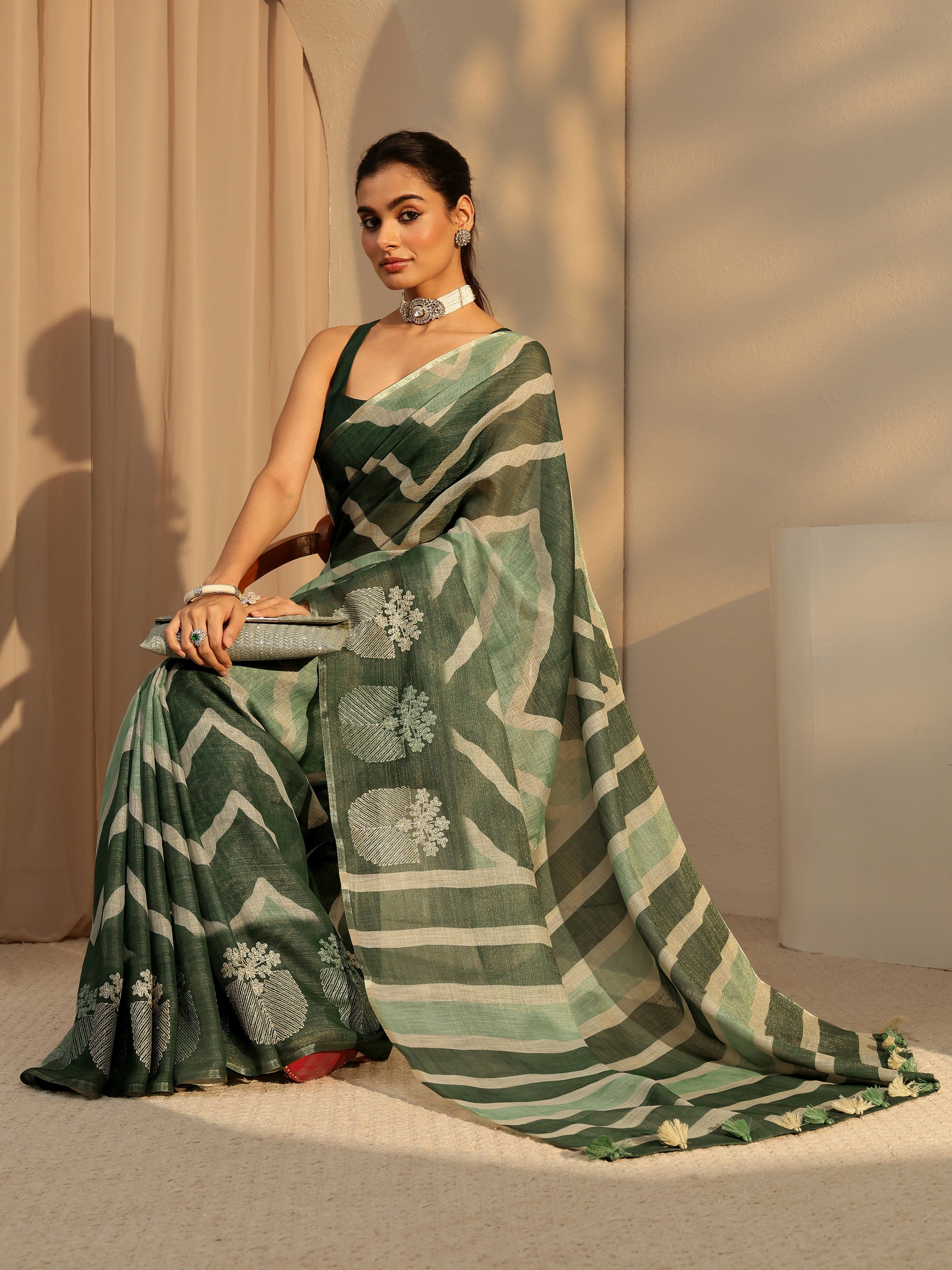 libas Olive Green Chevron Printed Cotton Blend Saree-picture-20