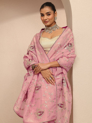 Peach Embroidered Silk Blend Saree With Unstitched Blouse Piece