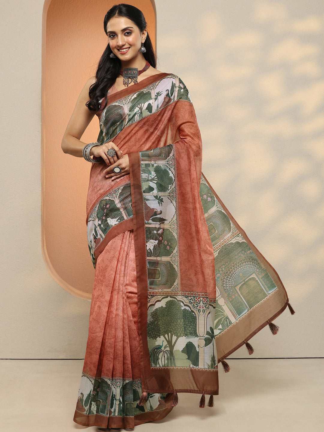 Peach Printed Silk Blend Saree With Unstitched Blouse Piece