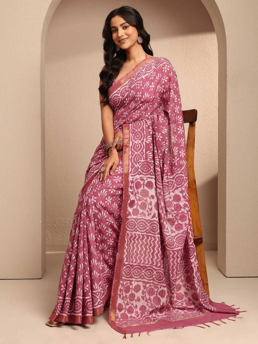 Pink Printed Cotton Saree With Unstitched Blouse Piece