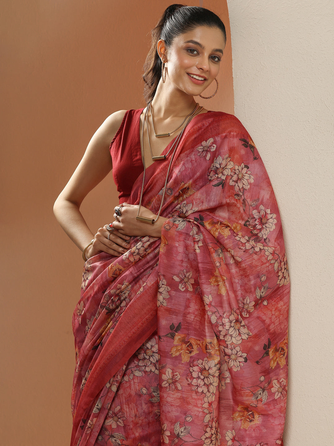 Pink Printed Silk Blend Saree With Unstitched Blouse Piece