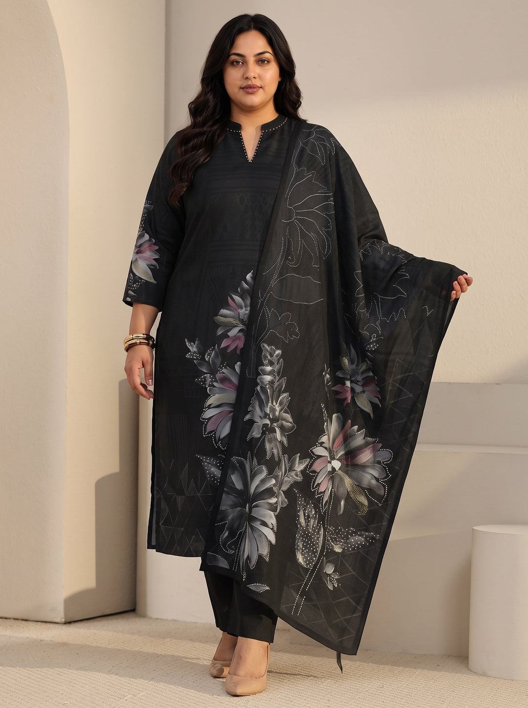  Plus Size Black Floral Printed Muslin Straight Suit Set 