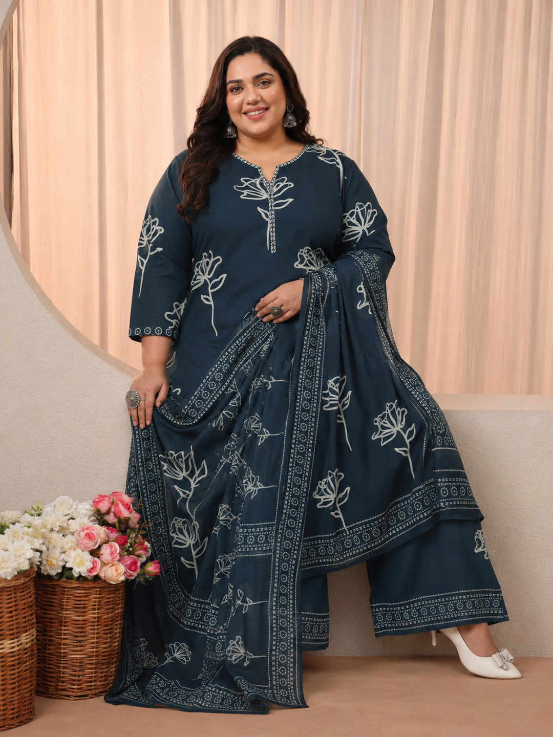  Plus Size Blue Floral Printed Cotton Straight Suit Set 