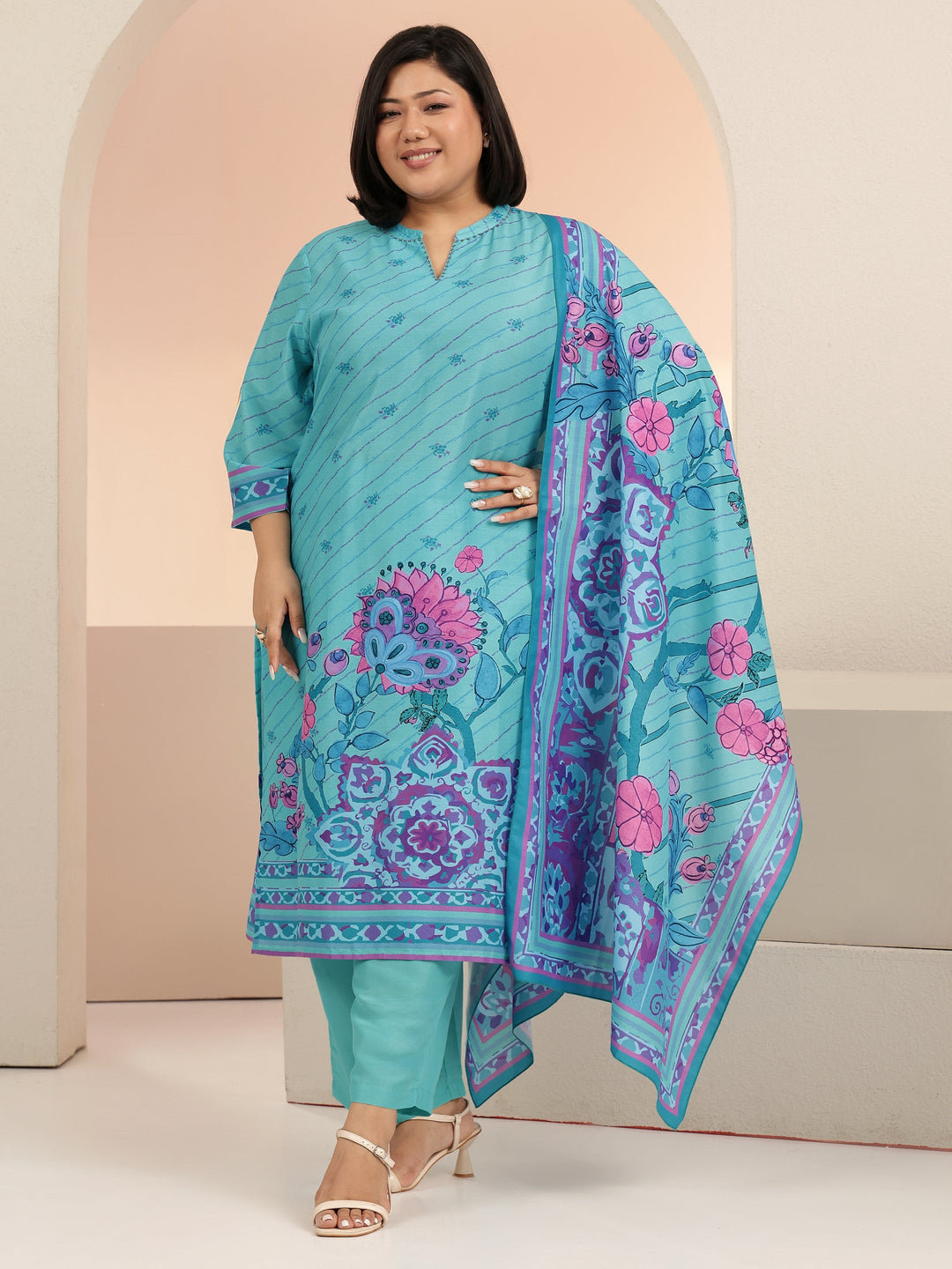  Plus Size Blue Floral Printed Straight Suit Set 
