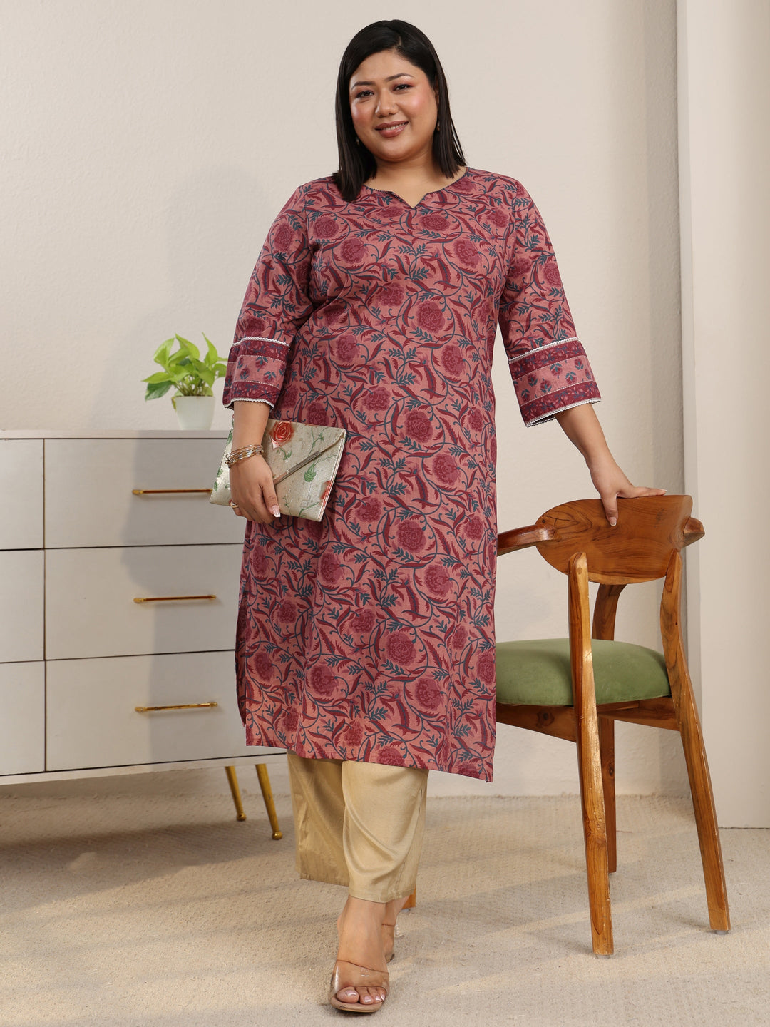  Plus Size Dusty Pink Floral Printed Cotton Straight Kurta 