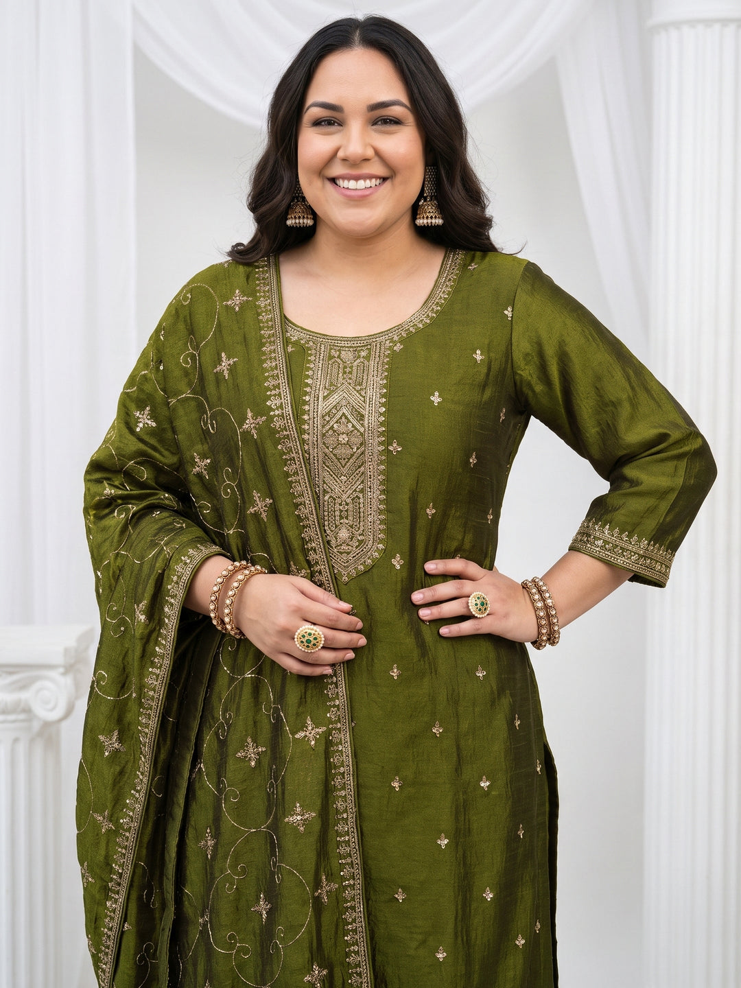 Plus Size Green Embroidered Silk Blend Straight Suit Set