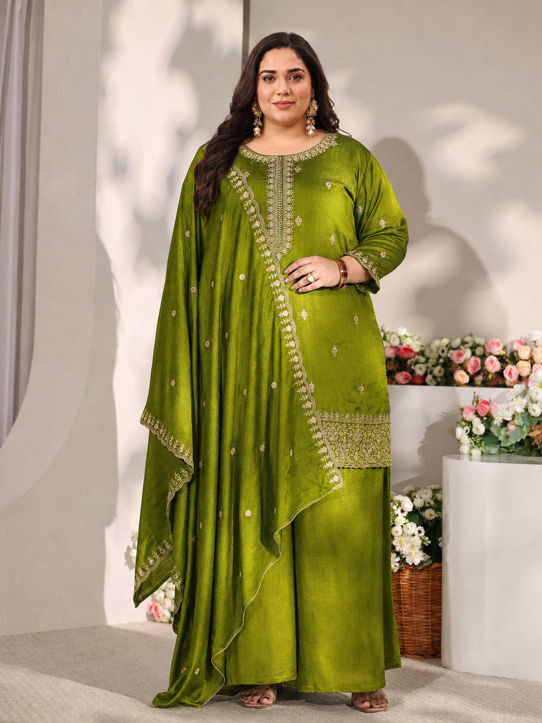 libas Plus Size Green Embroidered Silk Blend Straight Suit Set With Dupatta-picture-36