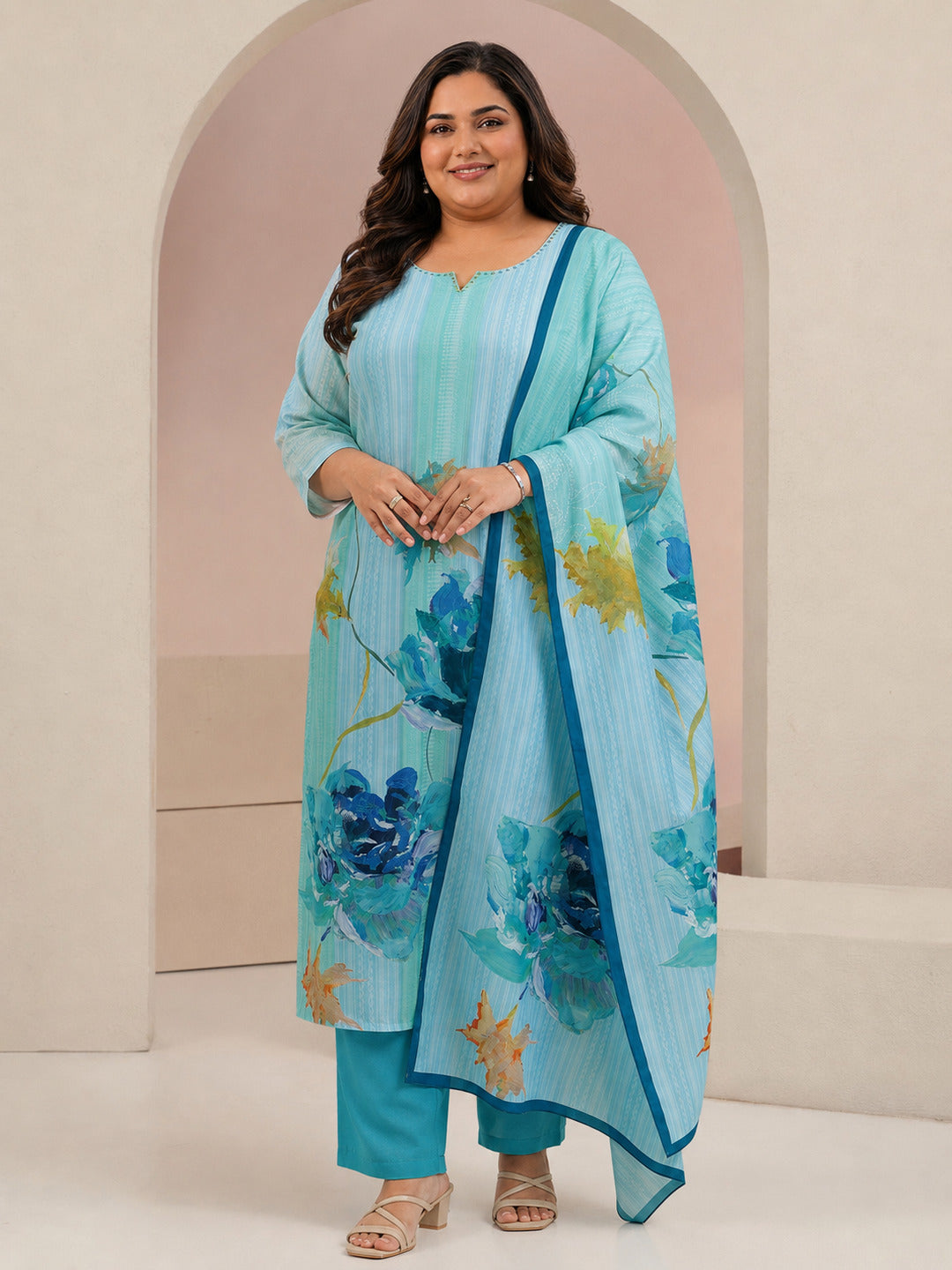  Plus Size Blue Floral Printed Muslin Straight Suit Set 