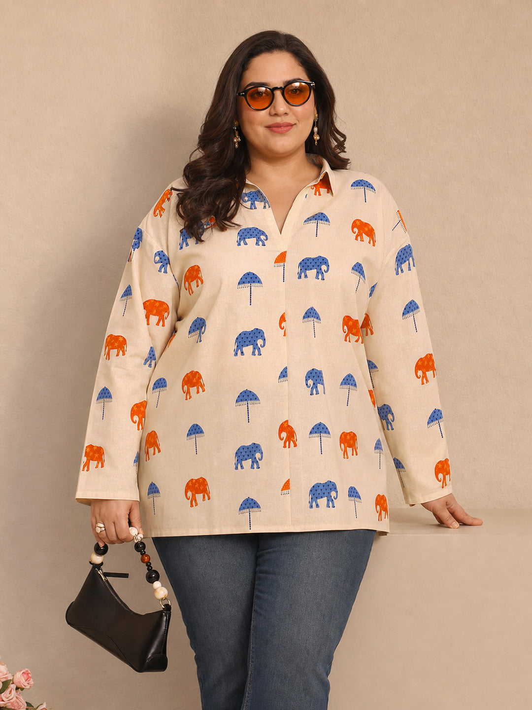 Plus Size Off White Humanoid Printed Cotton Straight Short Kurti-image-33