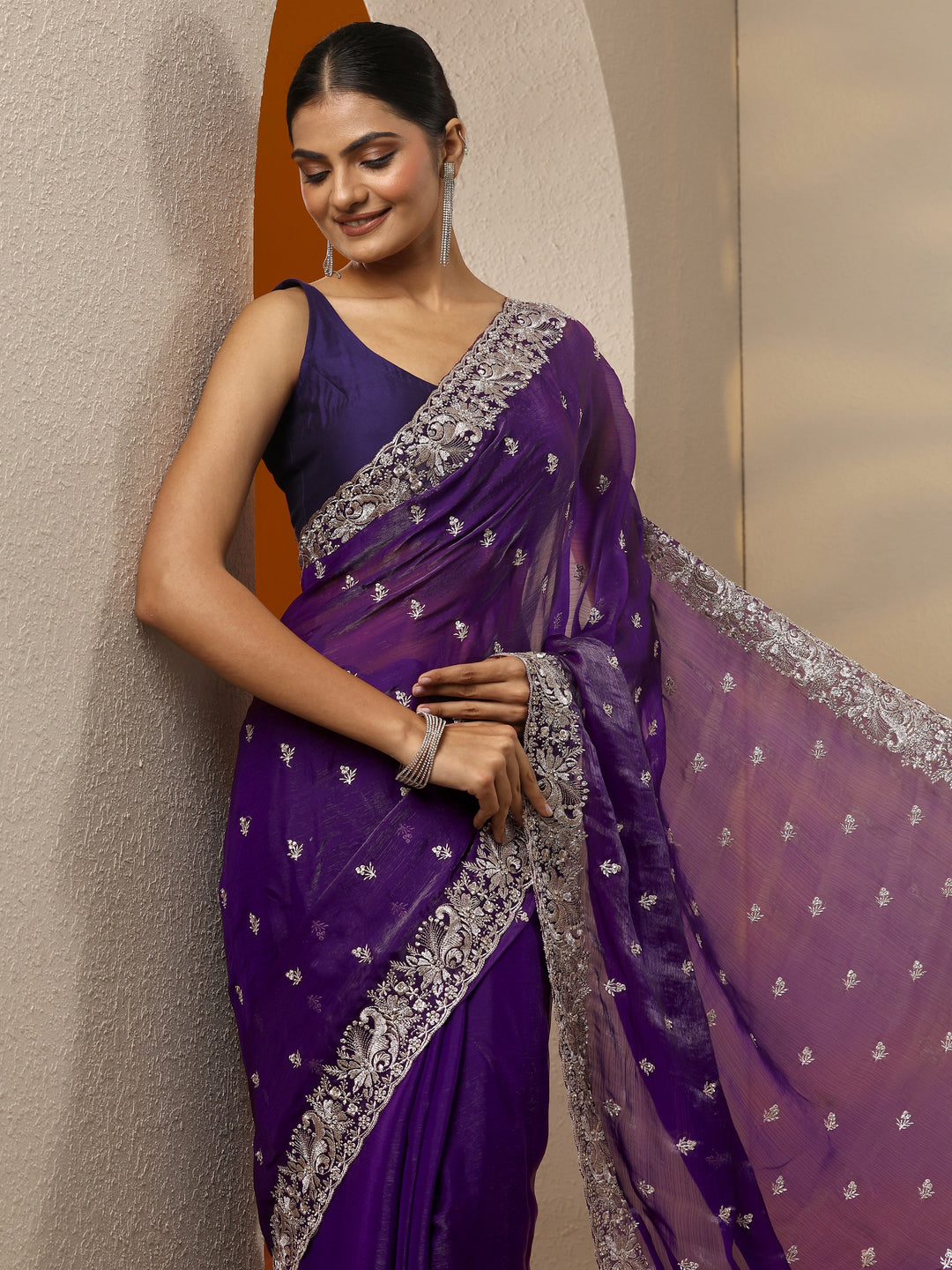 Purple Embroidered Organza Saree With Unstitched Blouse Piece
