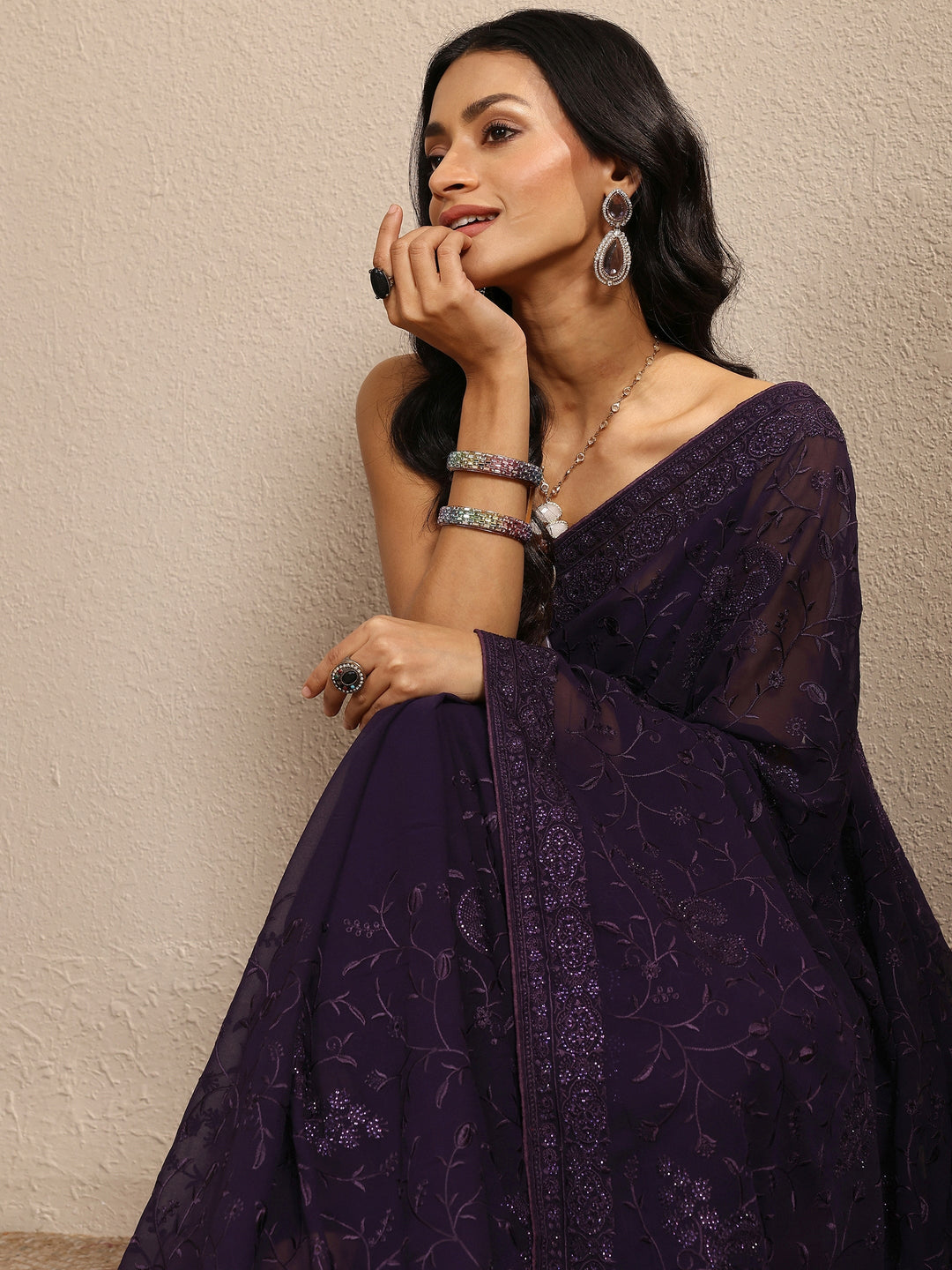 Purple Embroidered Silk Blend Saree With Unstitched Blouse Piece