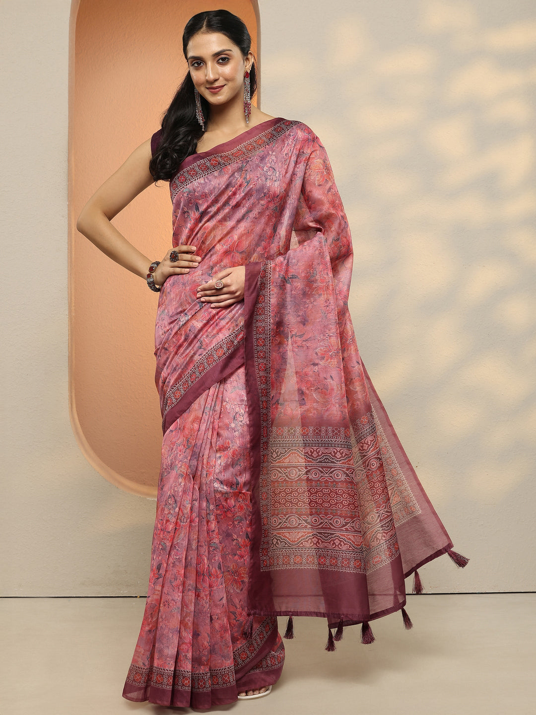 Purple Printed Silk Blend Saree With Unstitched Blouse Piece