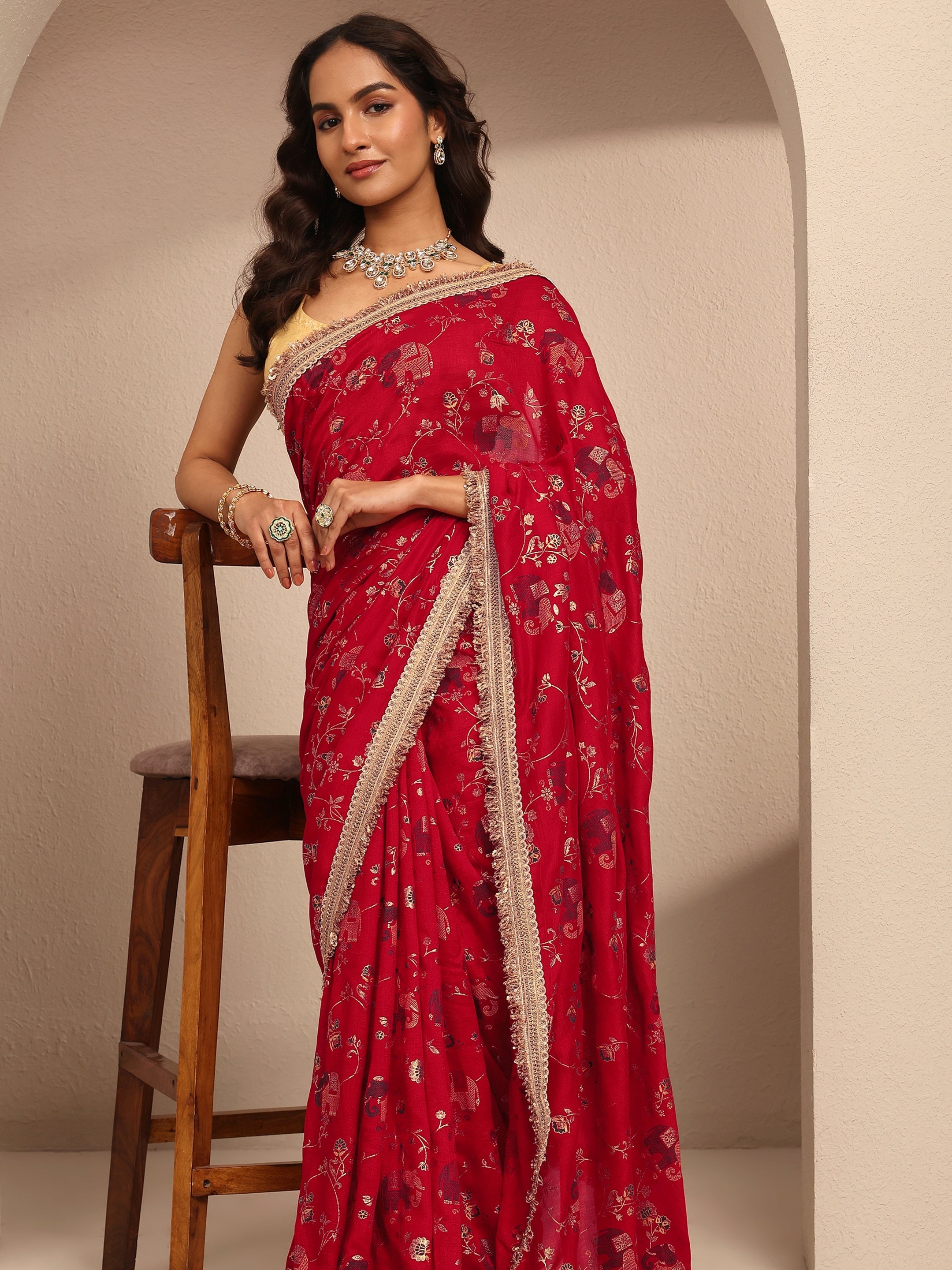 libas Red Tribal Printed Silk Blend Saree With Unstitched Blouse Piece-picture-31