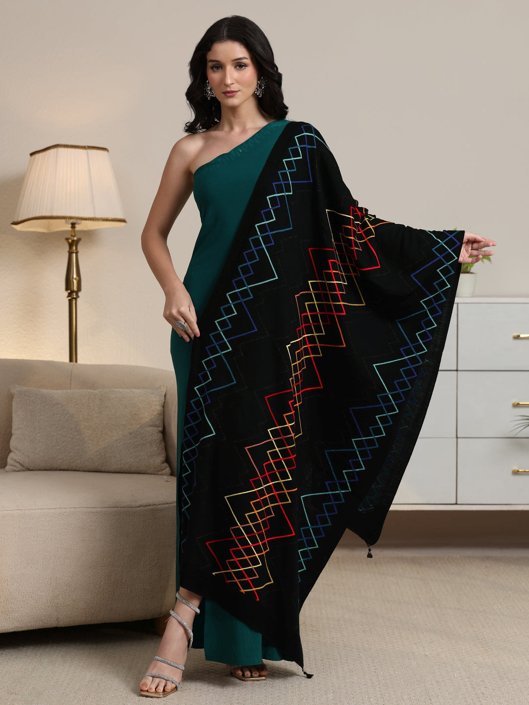  Libas Black Geometric Knitted Acrylic Shawl 