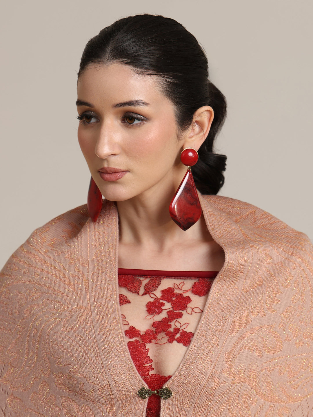  Libas Peach Floral Knitted Acrylic Shawl 