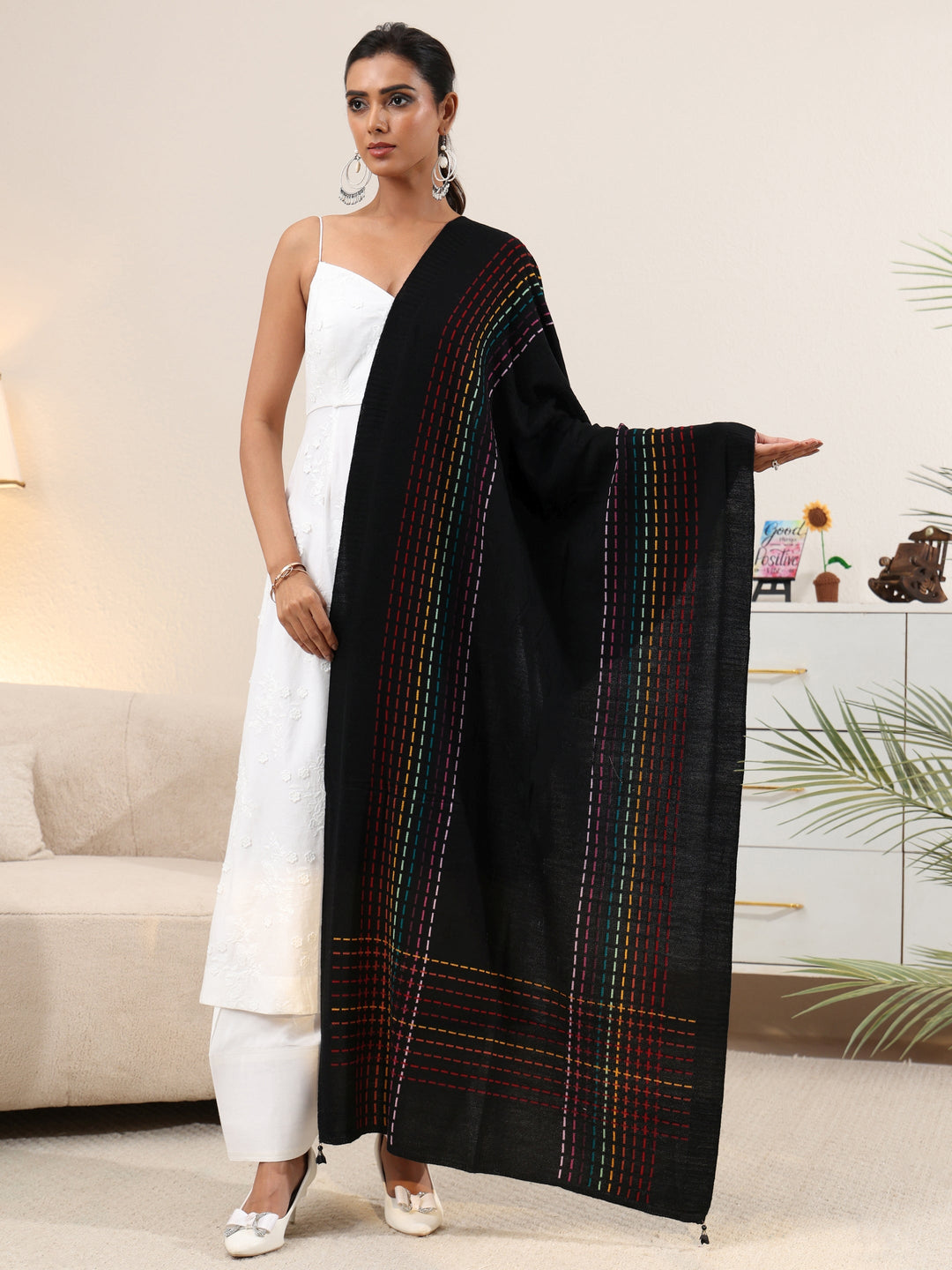  Libas Black Geometric Knitted Acrylic Shawl 