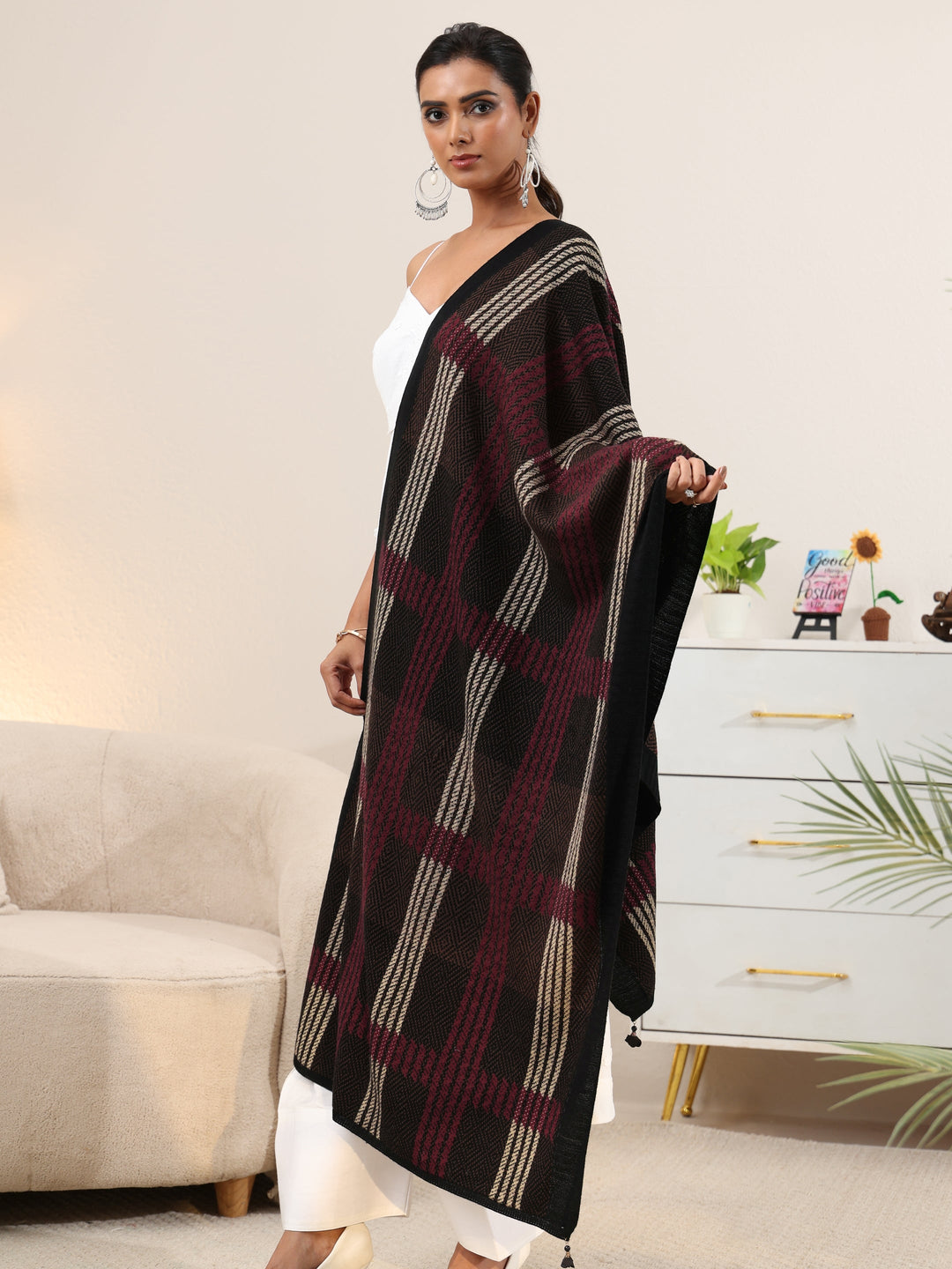  Libas Black Geometric Knitted Acrylic Shawl 