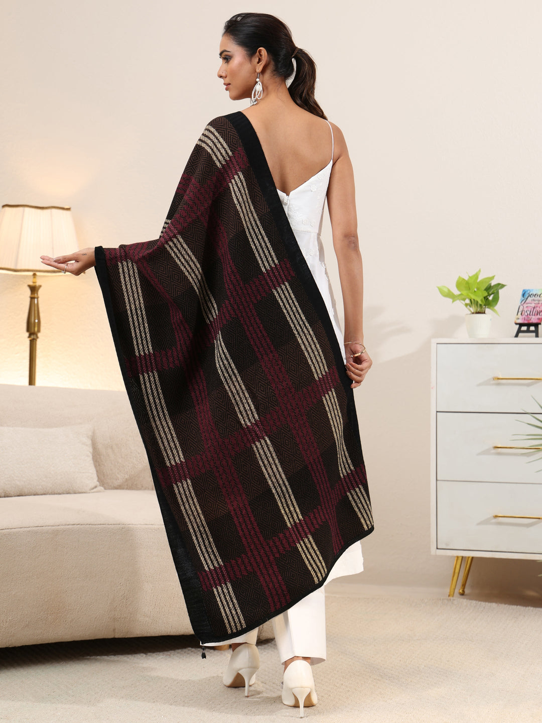  Libas Black Geometric Knitted Acrylic Shawl 
