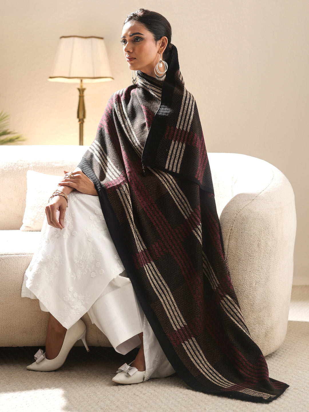 Libas Black Geometric Knitted Acrylic Shawl 