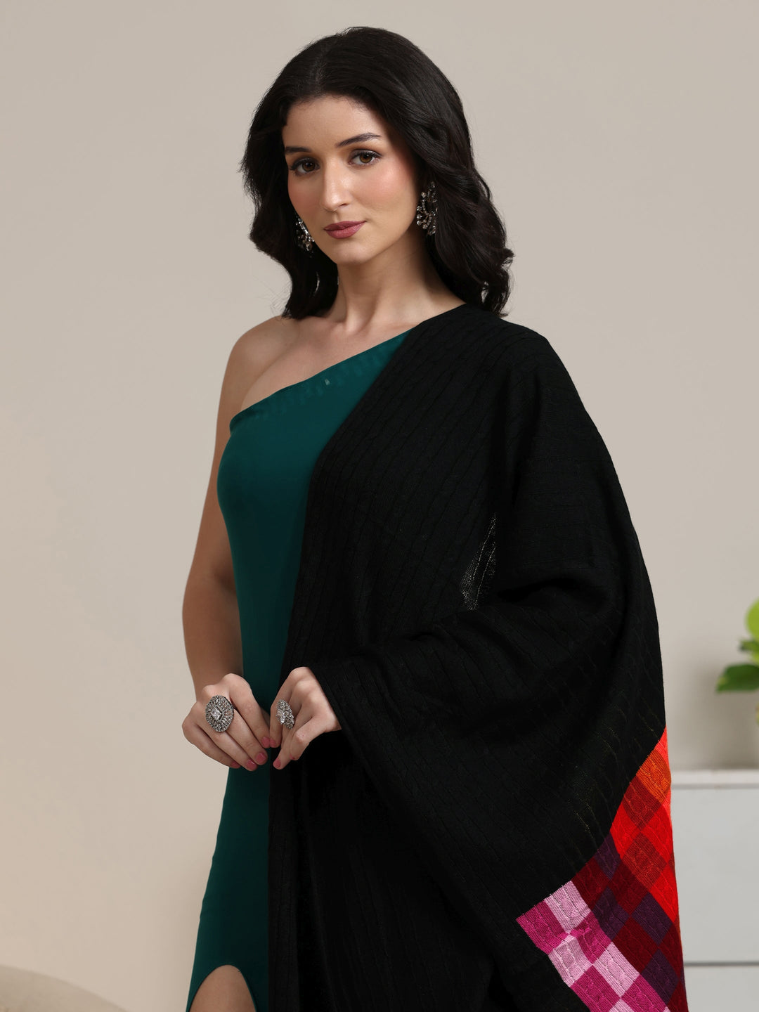  Libas Black Geometric Acrylic Wrap Shawl 