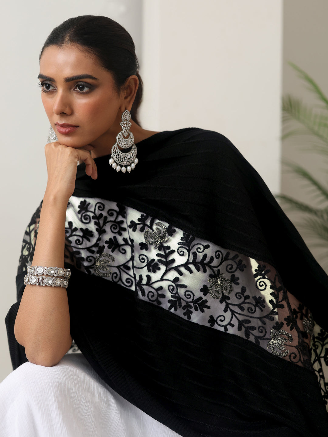  Libas Black Floral Knitted Lace Acrylic Wrap Shawl 