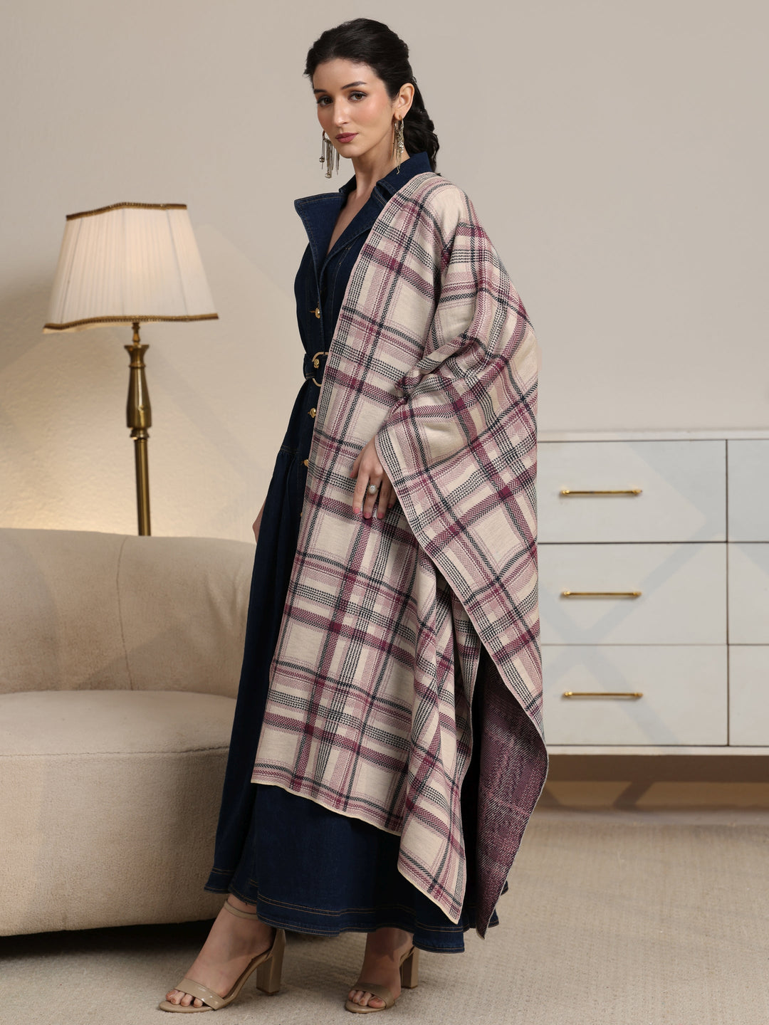  Libas Off White Checked Knitted Acrylic Shawl 