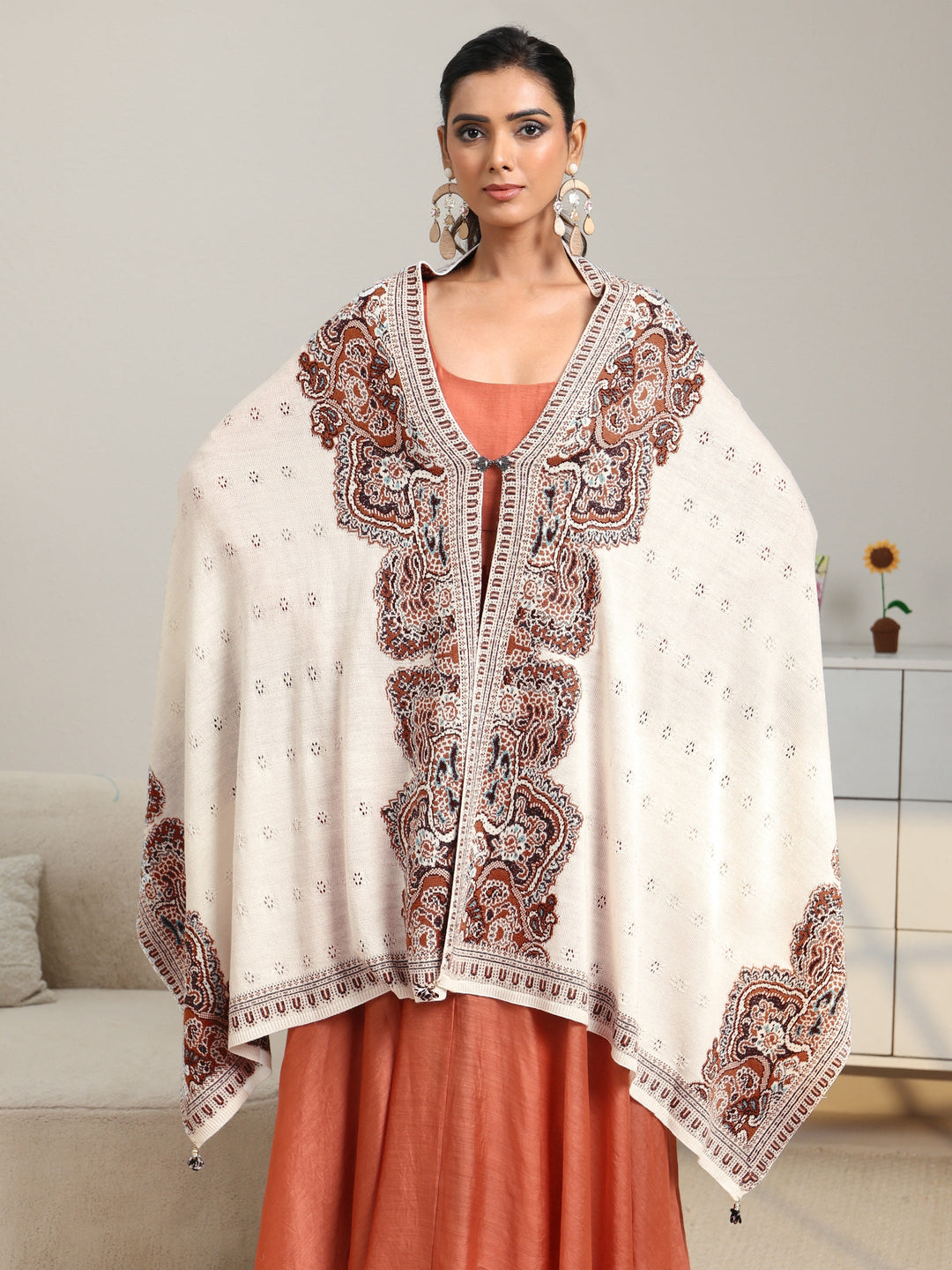  Libas White Knitted Acrylic Wrap Shawl 