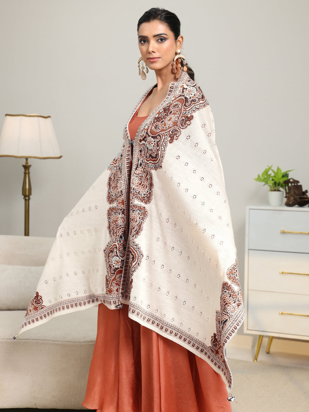  Libas White Knitted Acrylic Wrap Shawl 