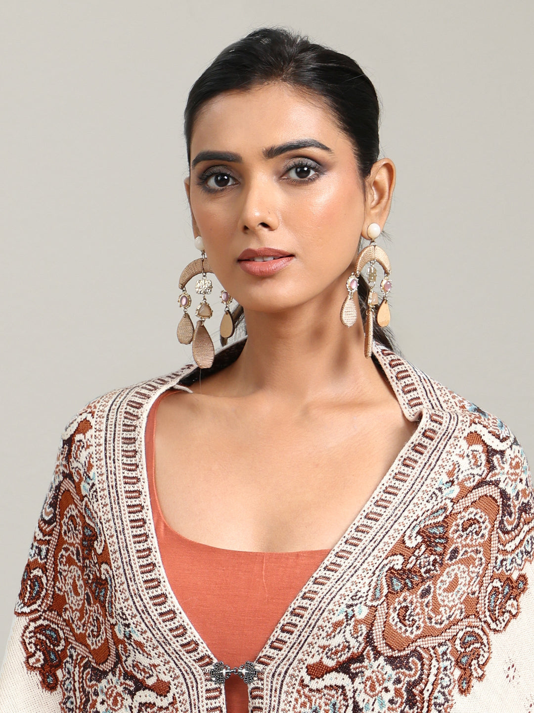  Libas White Knitted Acrylic Wrap Shawl 