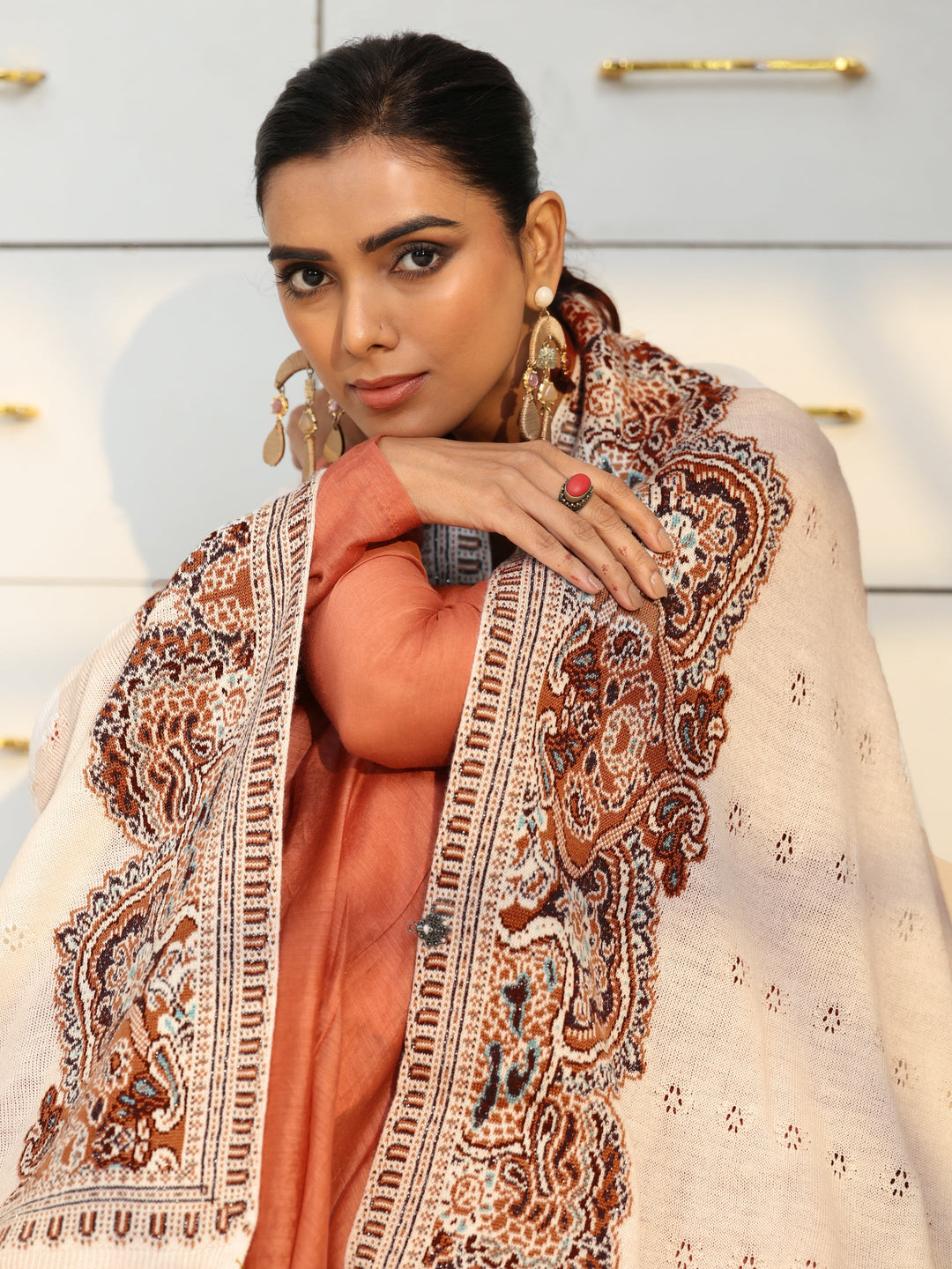  Libas White Knitted Acrylic Wrap Shawl 
