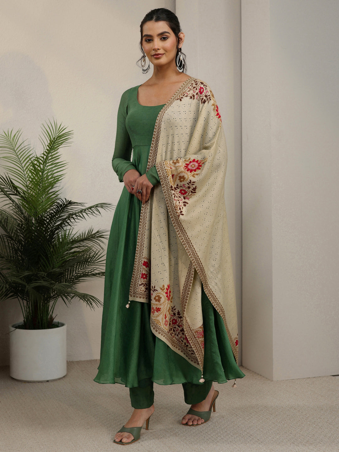  Libas Beige Floral Mesh Knit Acrylic Shawl 