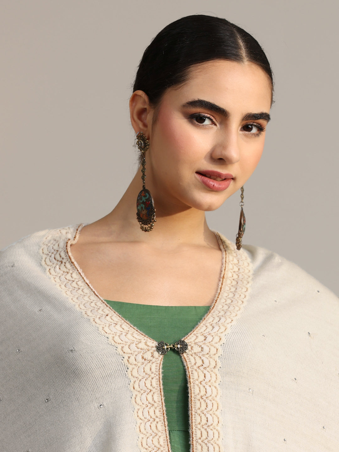  Libas White Floral Knitted Acrylic Wrap Shawl 