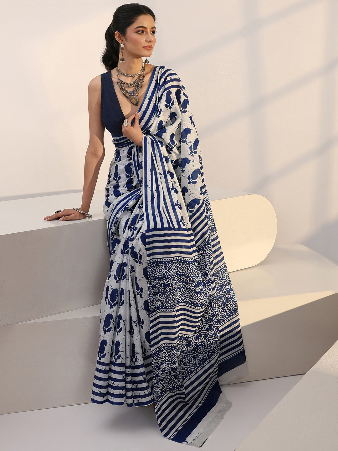  White Paisley Batik Print Cotton Saree 