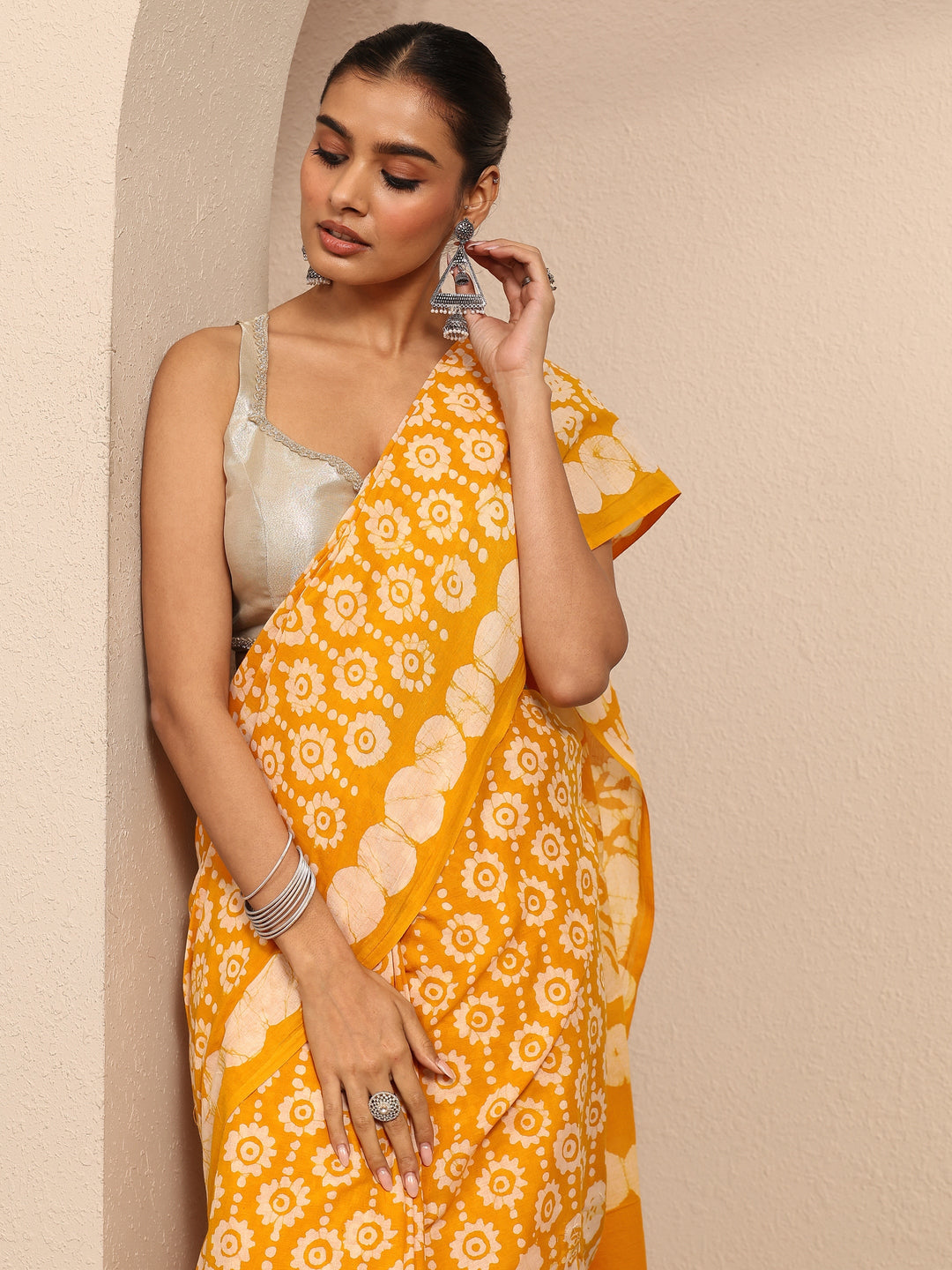 Yellow Ikat Printed Cotton Saree With Unstitched Blouse Piece