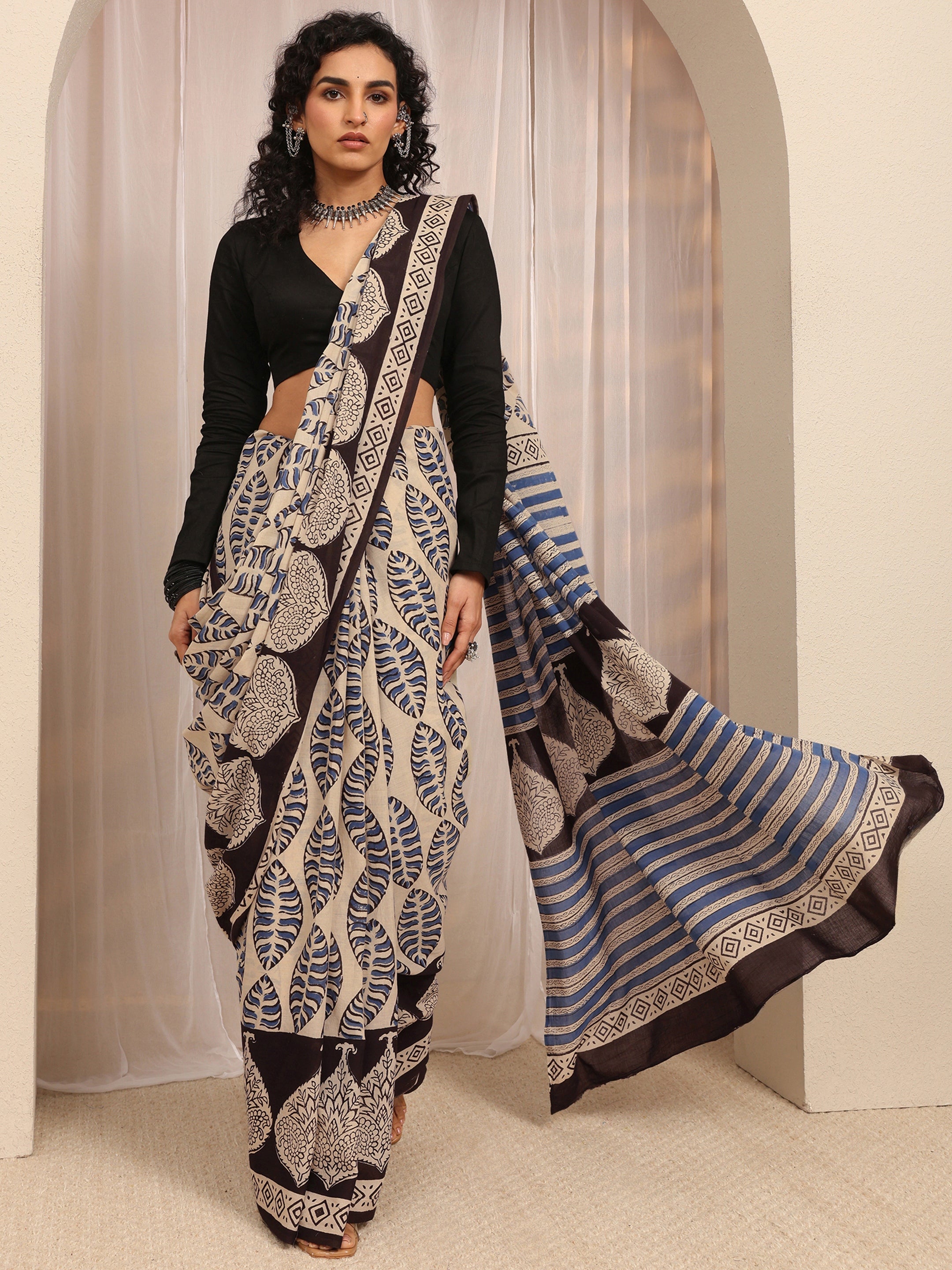 libas Beige Paisley Printed Cotton Blend Saree With Unstitched Blouse Piece-picture-43