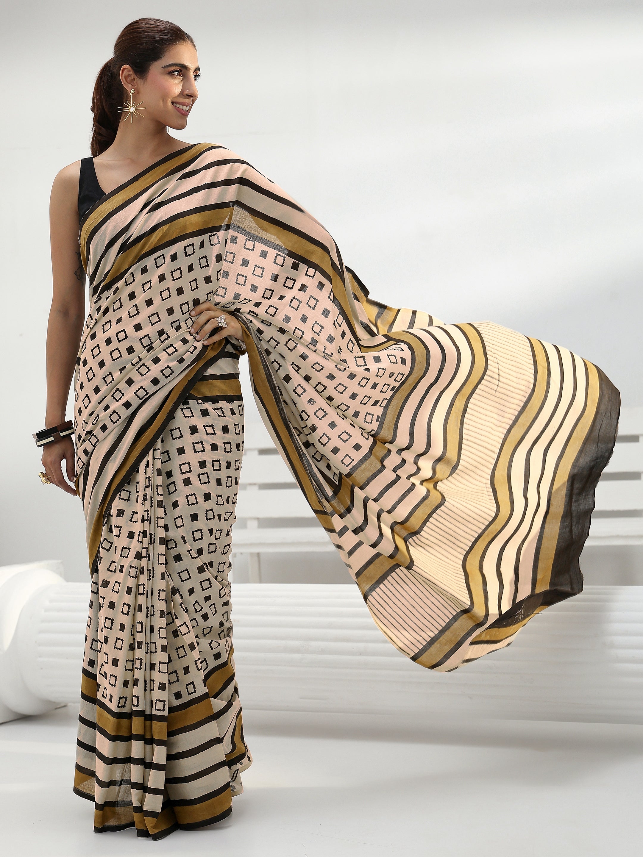 libas Beige Striped Cotton Saree-picture-42