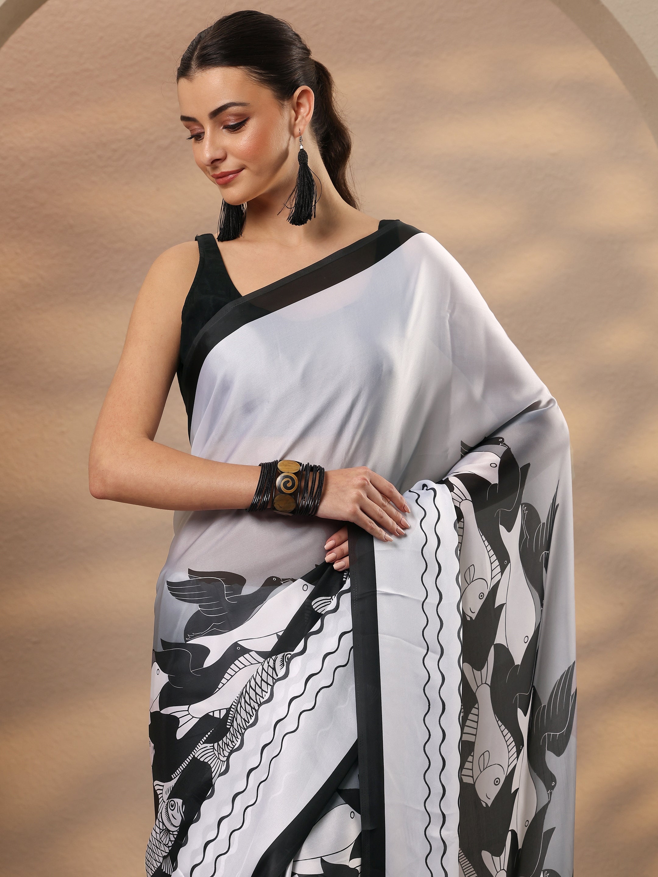 libas Black Animal Printed Satin Saree With Unstitched Blouse Piece-picture-10