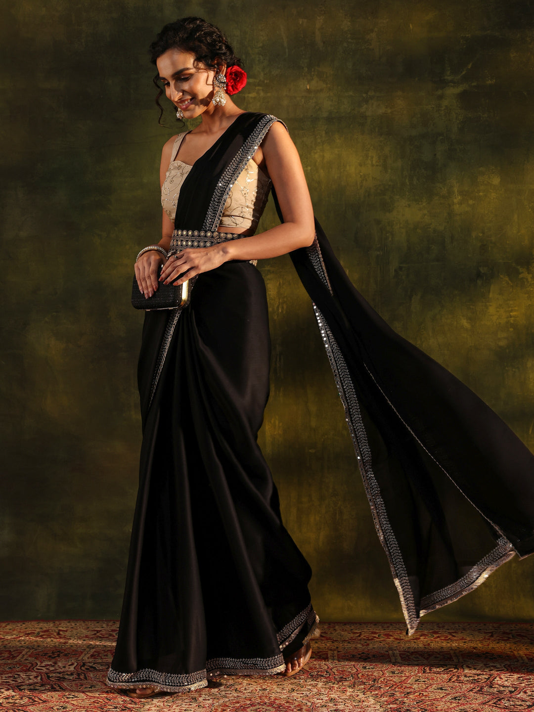 Black Embellished Silk Blend Saree With Unstitched Blouse Piece