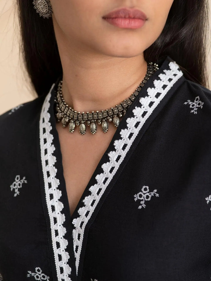 Black Embroidered Cotton Kurta - Libas