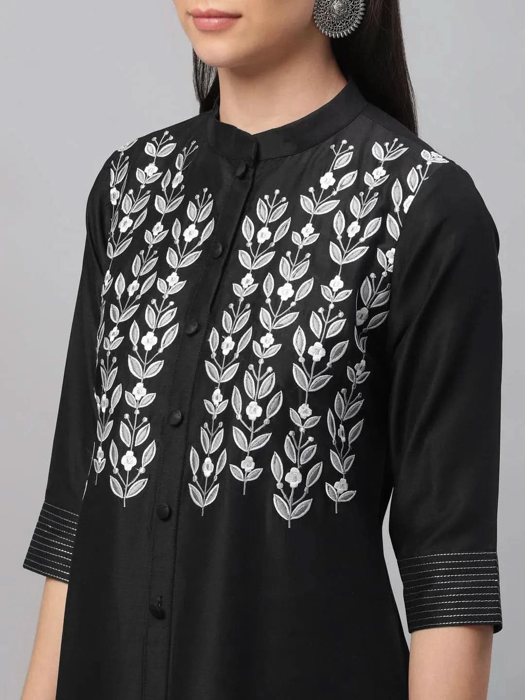 

Black Embroidered Crepe Kurta