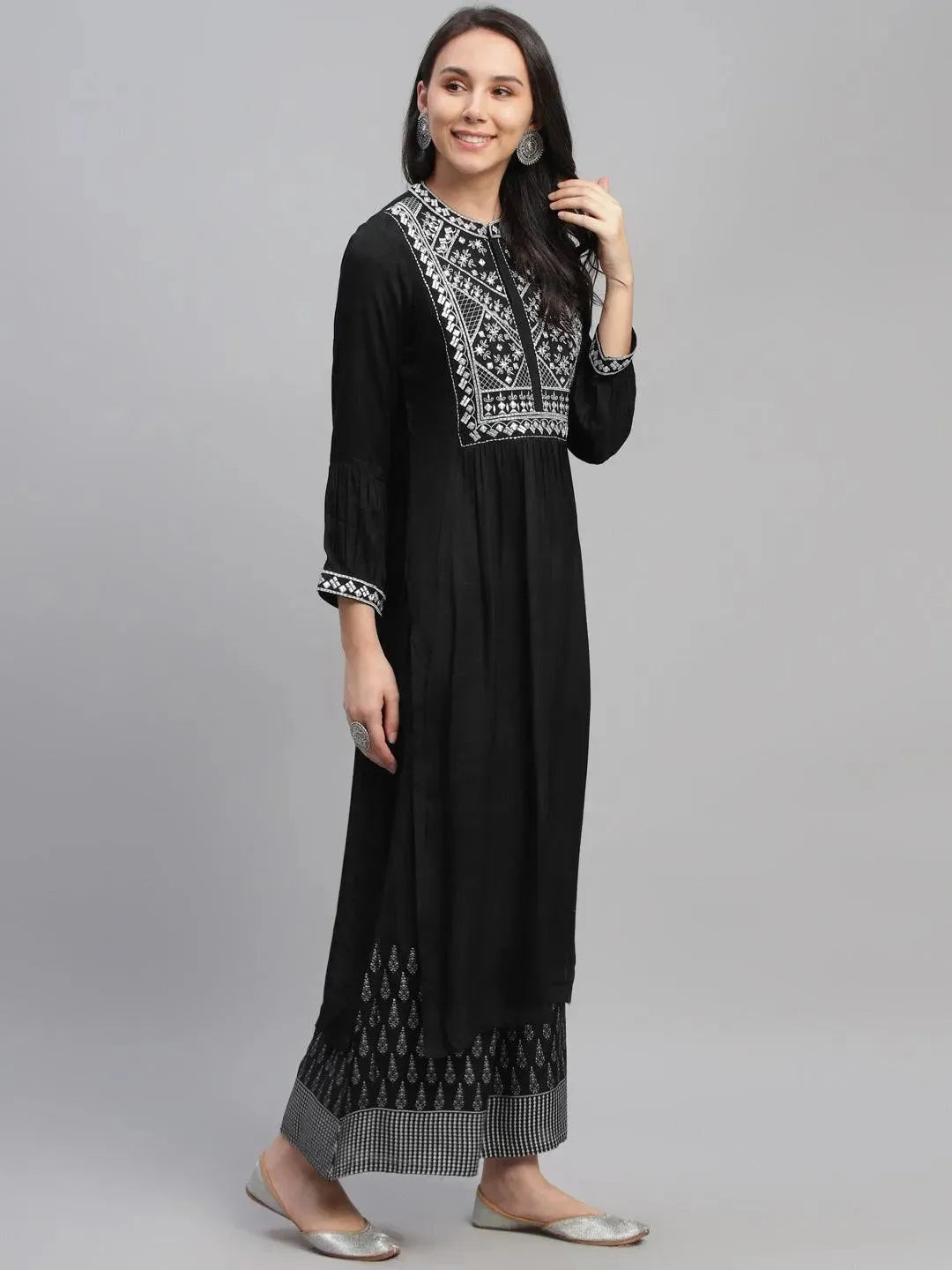Black Embroidered Shantoon Kurta - Libas 