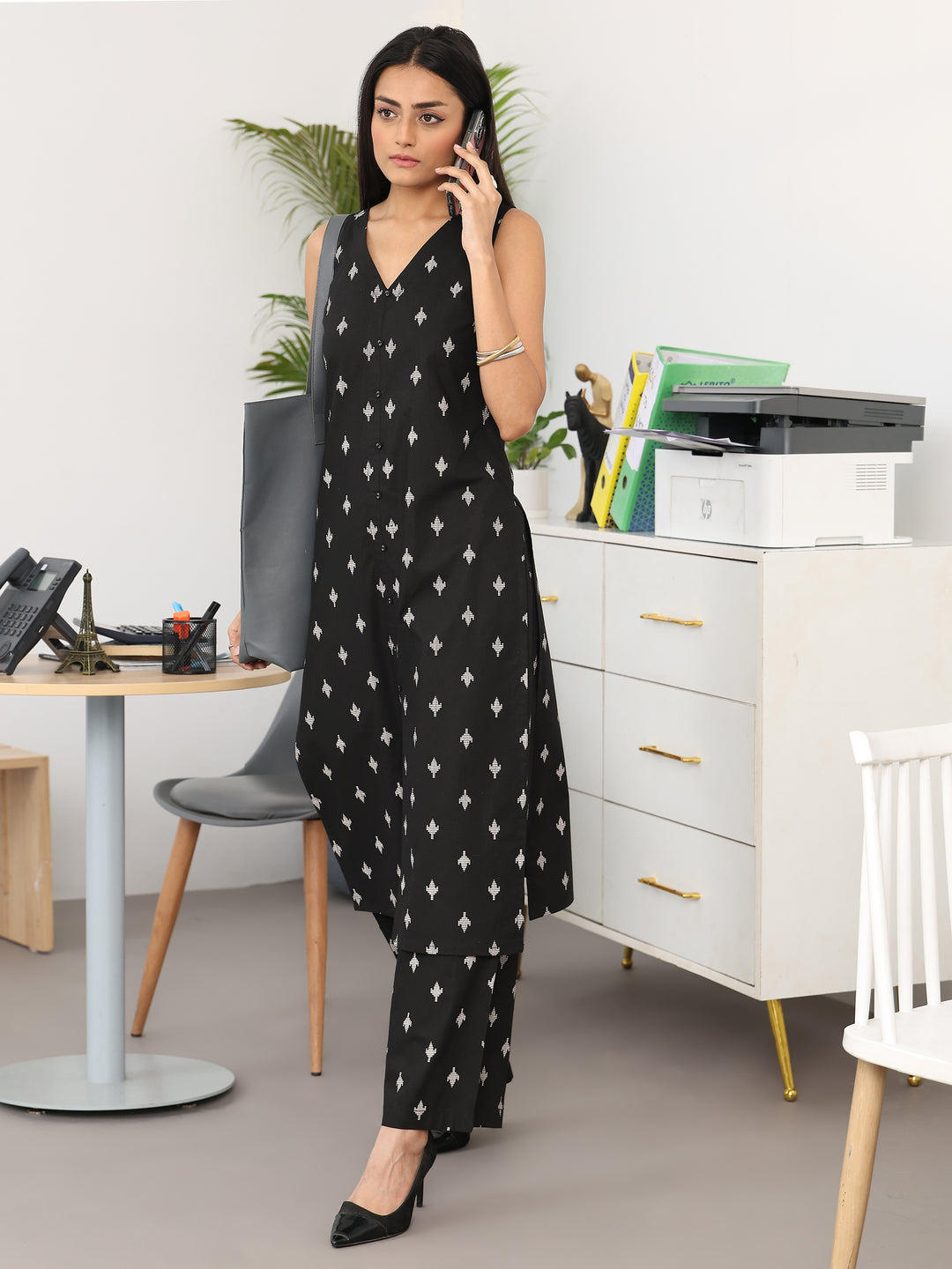  Black Floral Printed Cotton Blend Straight Kurta Set 