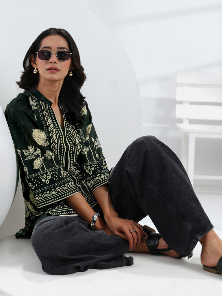 Libas Black Floral Printed Cotton Blend Straight Short Kurti