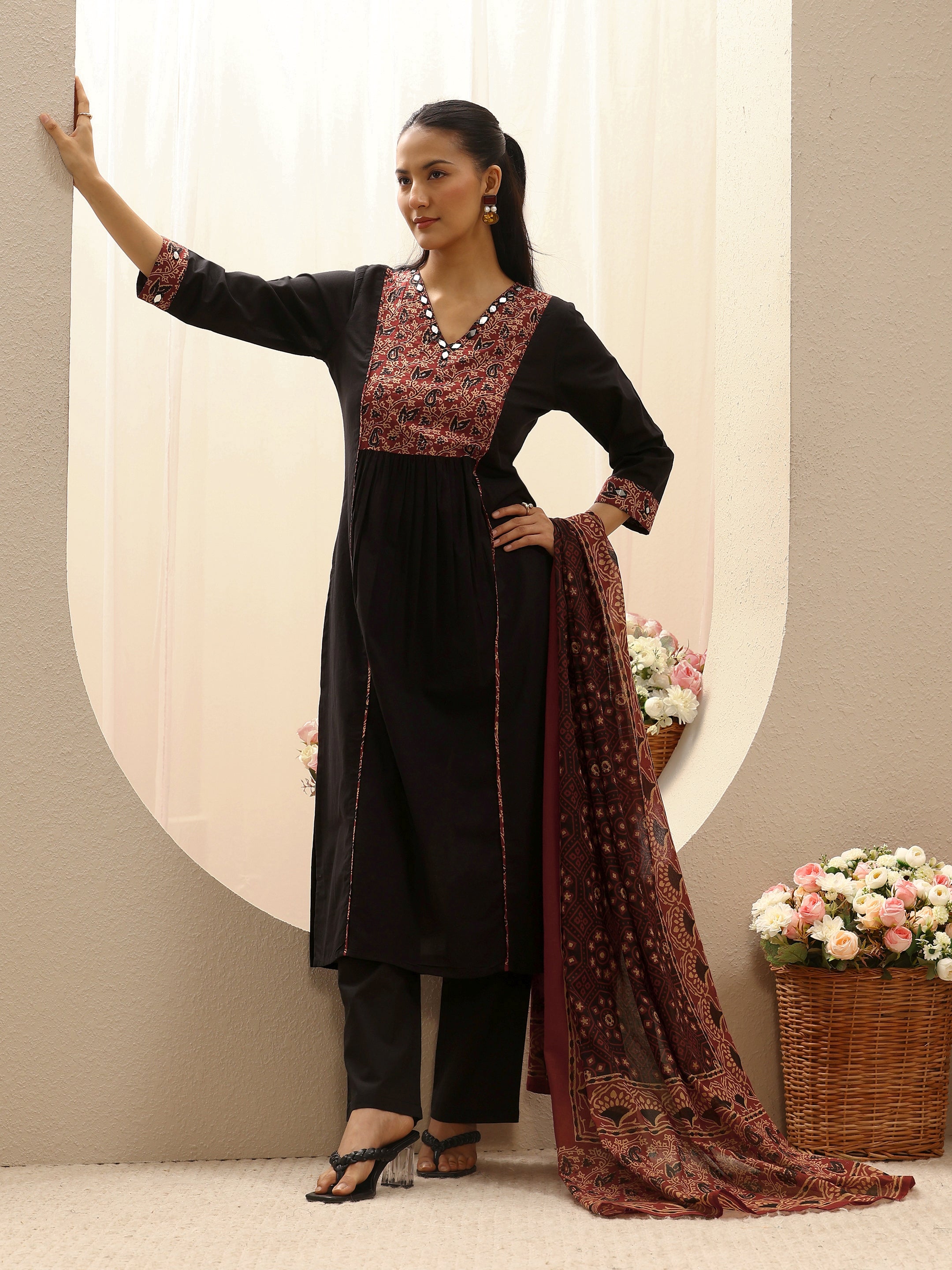 libas Black Floral Printed Cotton Straight Suit Set With Dupatta-picture-40