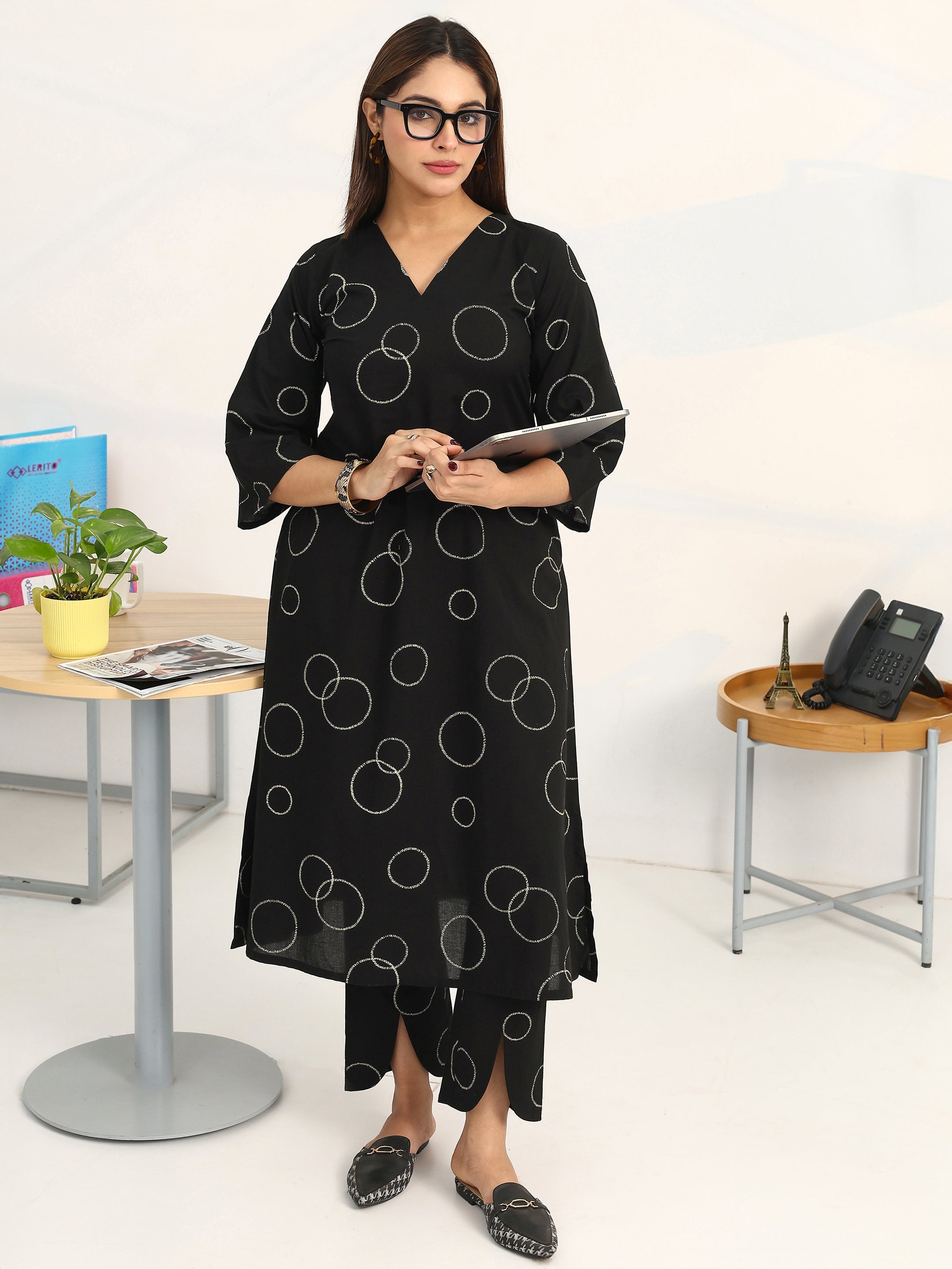 libas Black Geometric Printed Cotton Blend A-Line Kurta Set-picture-15