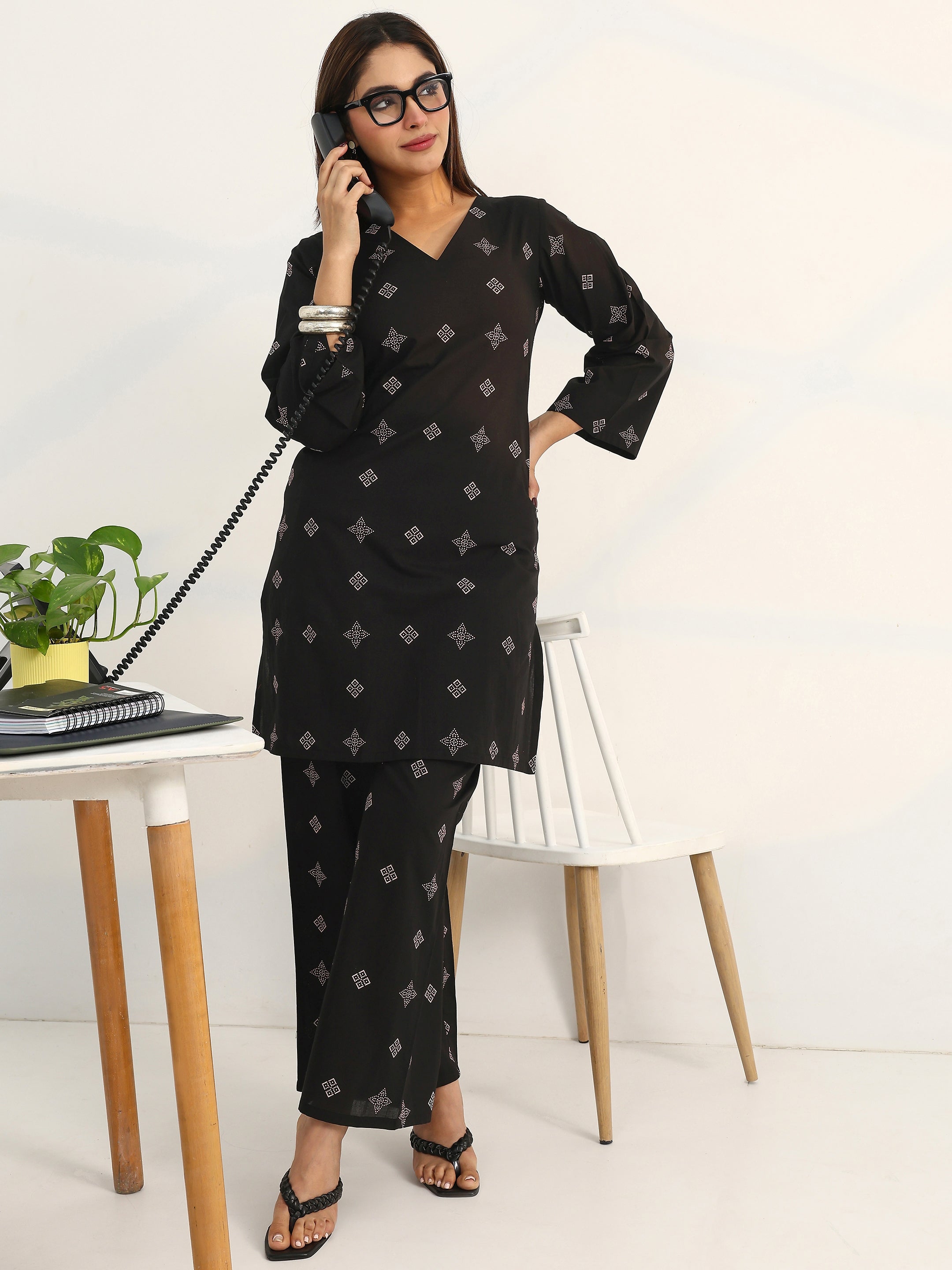 libas Black Geometric Printed Cotton Blend Straight Kurta Set-picture-23