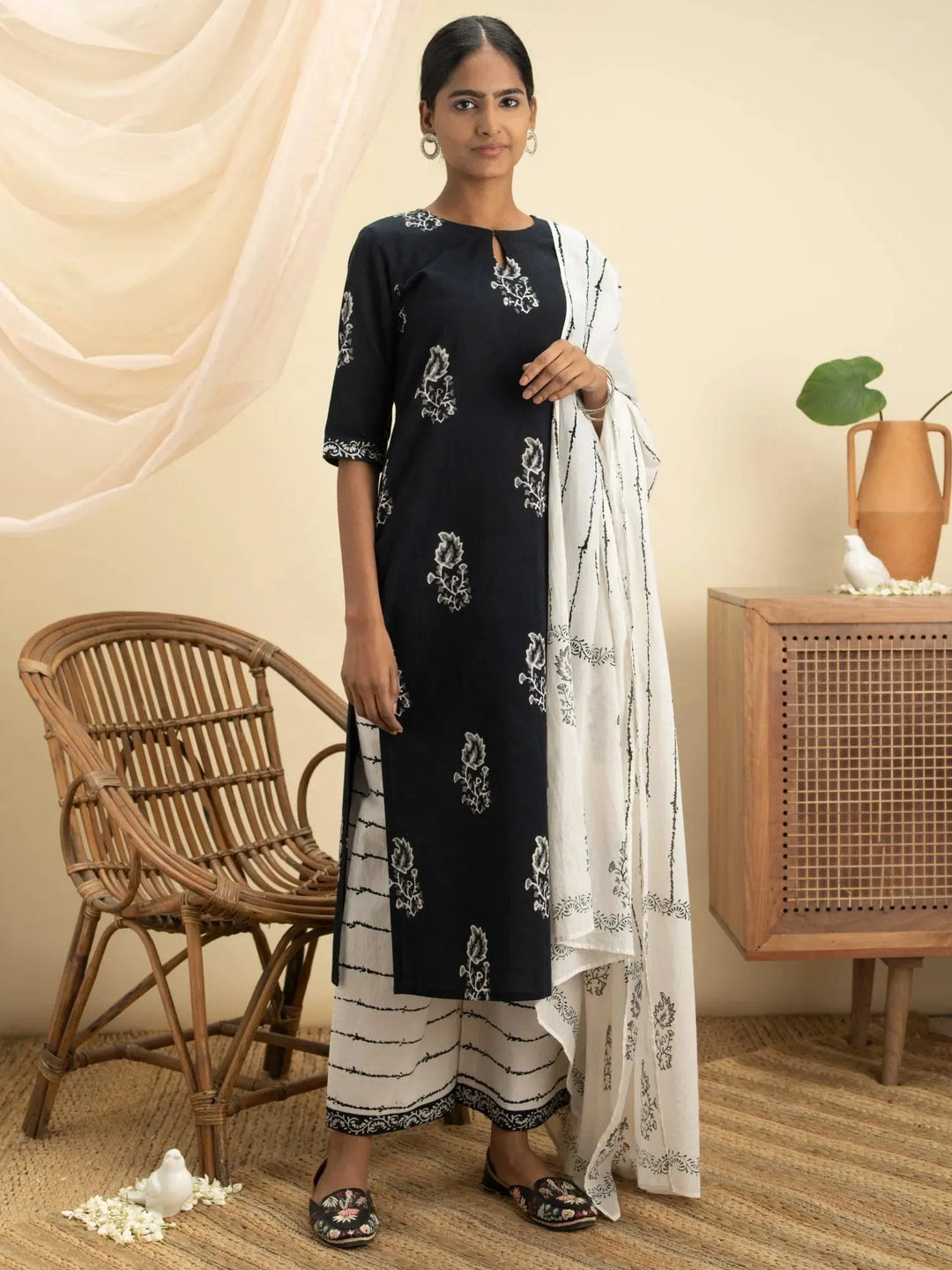 Black Printed Cotton Suit Set - Libas