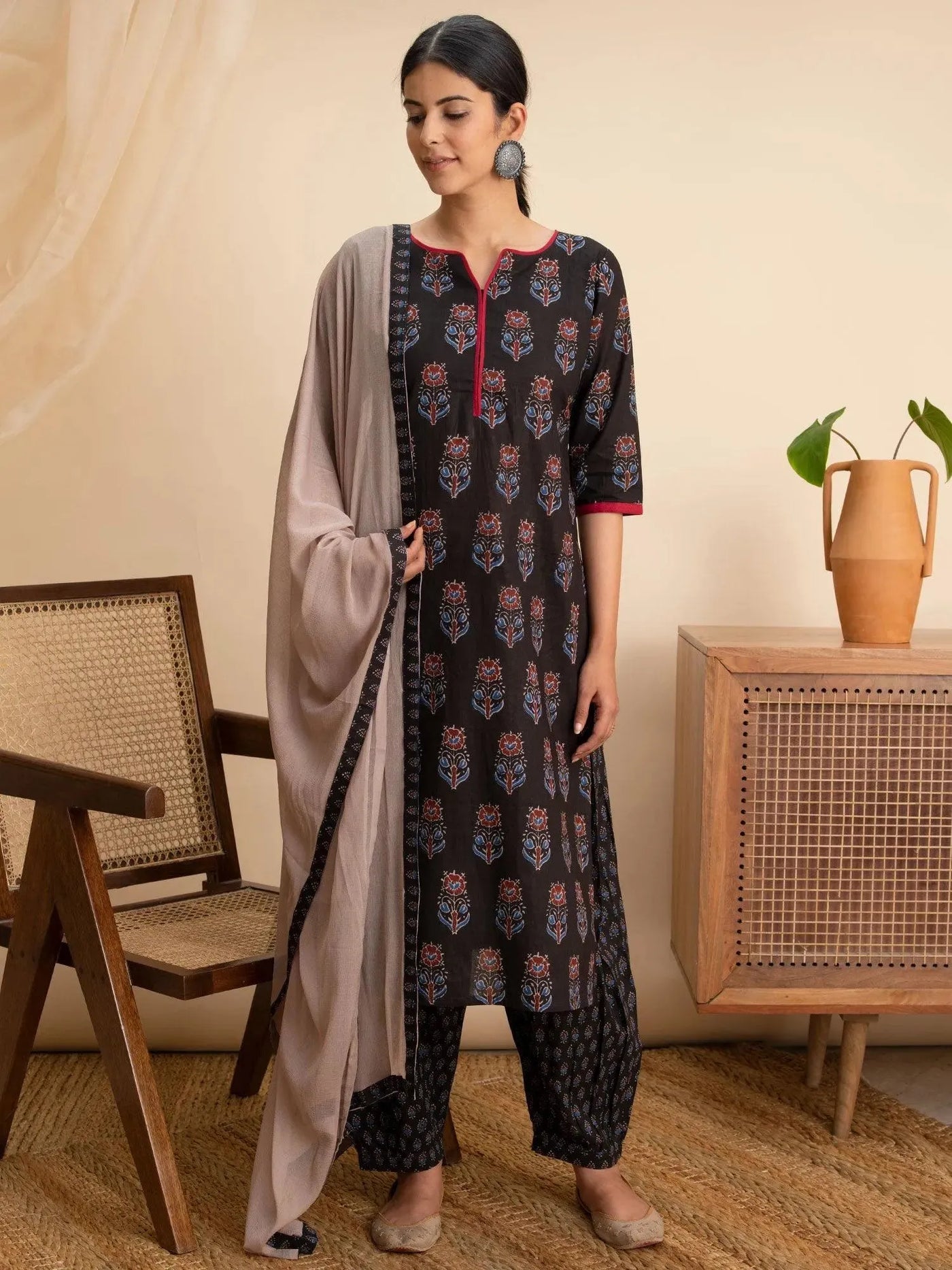 Black Printed Cotton Suit Set - Libas